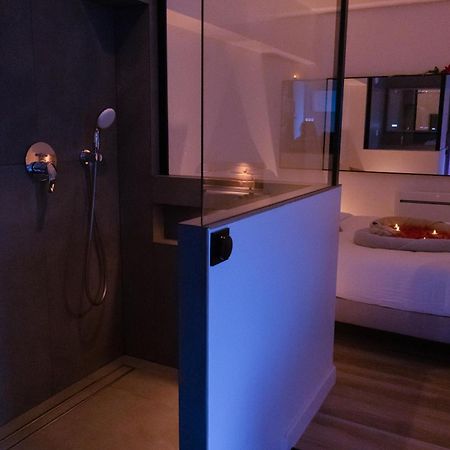 O Romeo - Suite Privee Fougères 外观 照片